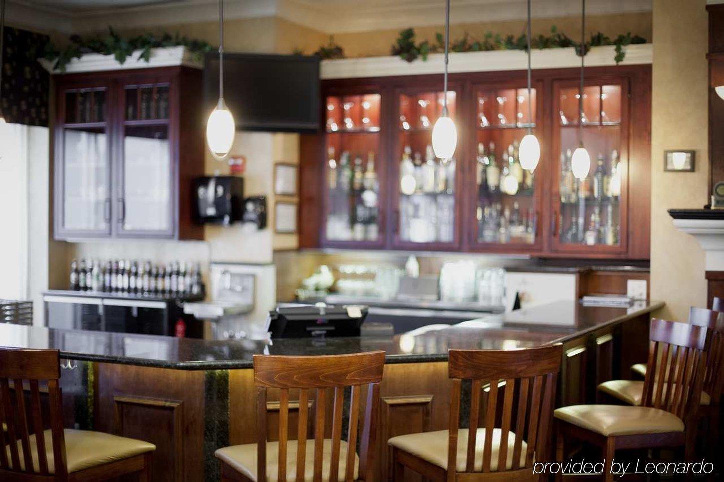 Hilton Garden Inn Rochester Downtown Экстерьер фото
